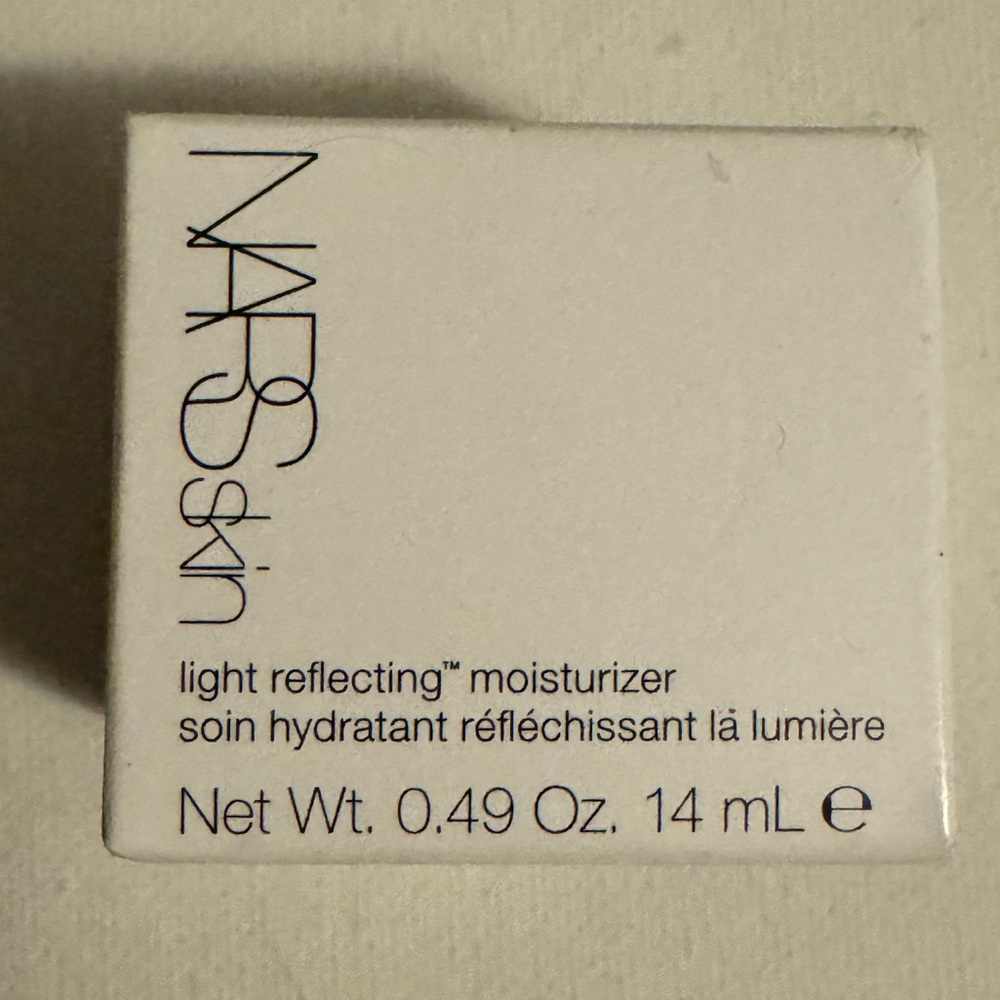 NARS Light Reflecting Moisturizer- 14 mL (New In Box) - Picture 2 of 5